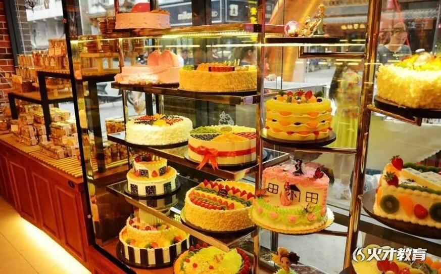 河南蛋糕店利用“免费蛋糕”，一年盈利188万，套路给你